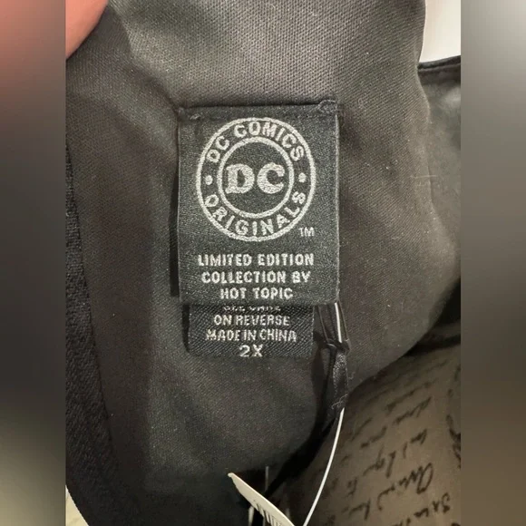 NWT Hot Topic DC Comics Batman sleeveless black formal size 2X - Picture 13 of 16